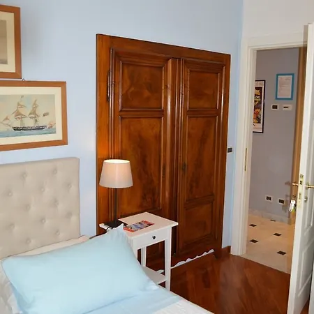 Domitilla 3* Genoa